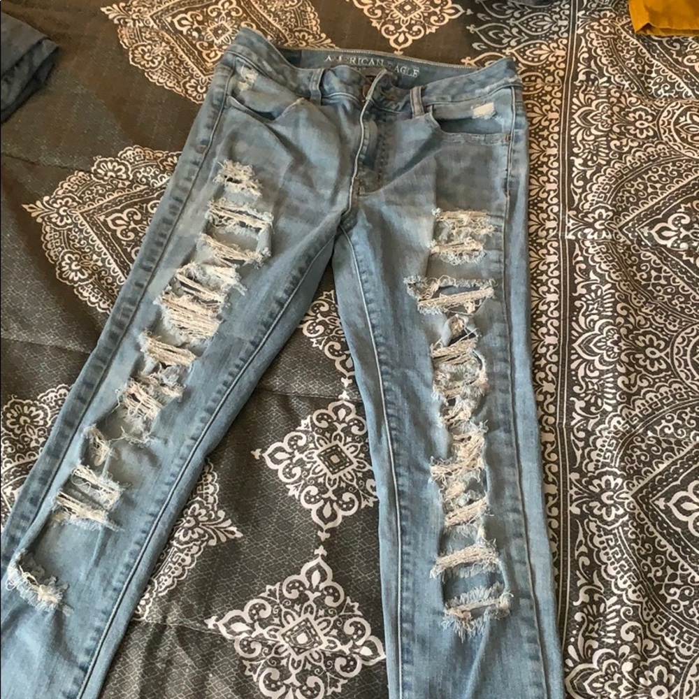 ‘American Eagle’ Super Ripped Skinny Jeans
